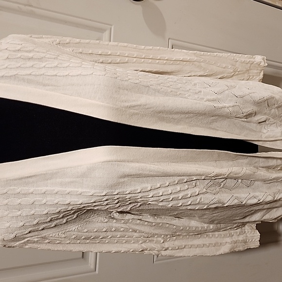 Pretty sweater - Picture 4 of 5